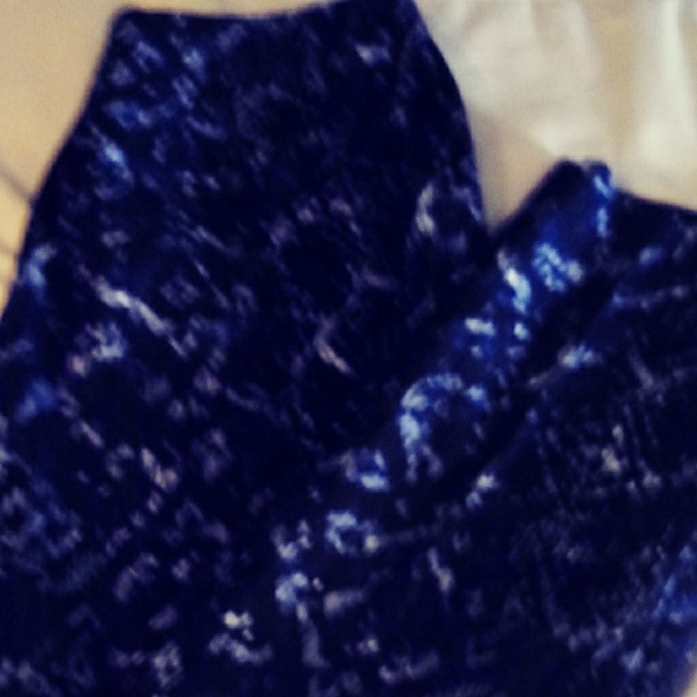 Chicos ultimate fit. Tribal print zip ankle